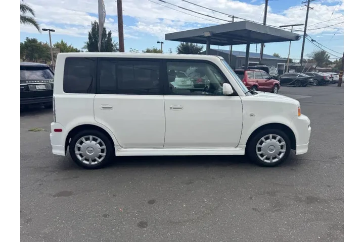 $10998 : 2006 xB image 9