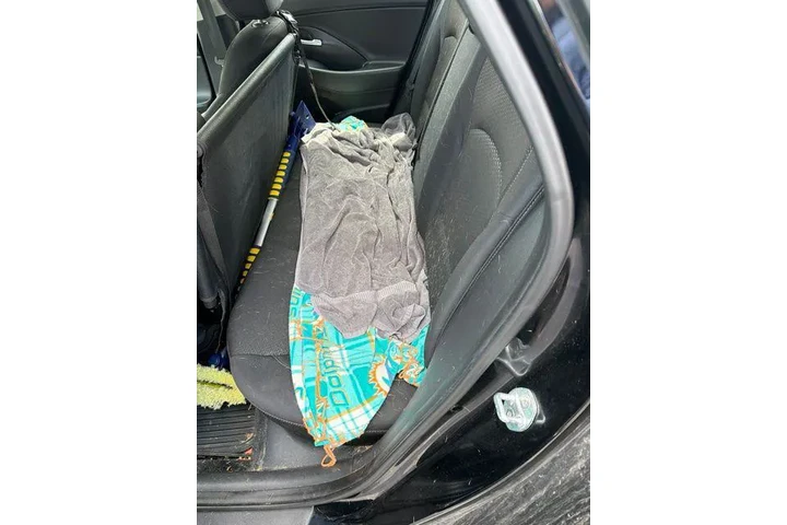 $12990 : Hyundai ELANTRA GT 2018 4dr image 6