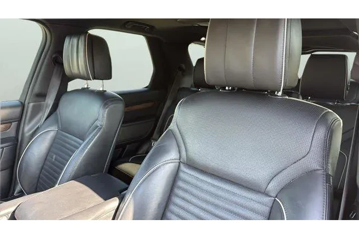 $29393 : Land Rover Discovery 2020 AW image 9