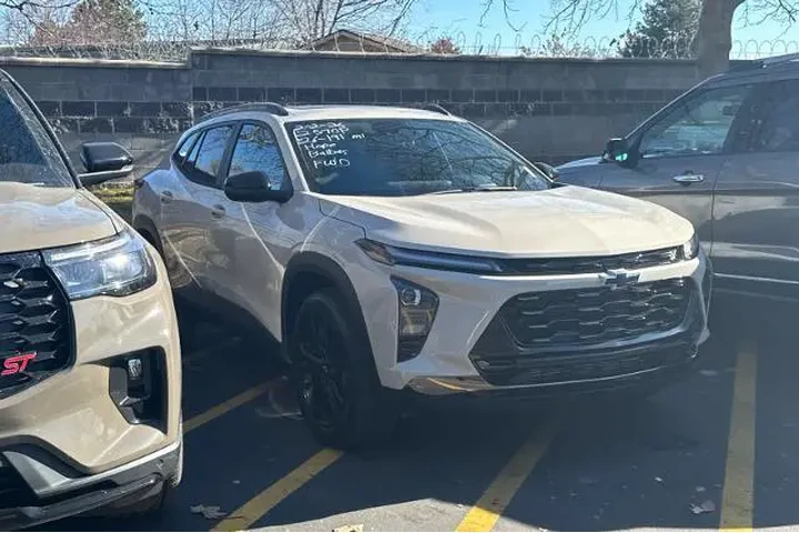 $24995 : Chevrolet Trax 2026 ACTIV 4d image 4