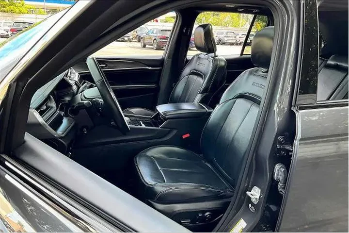 $31983 : Jeep Grand Cherokee 2022 4x4 image 7