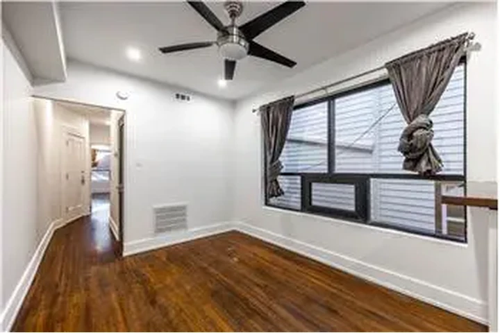 $2450 : Rental property with 1 bedro image 7