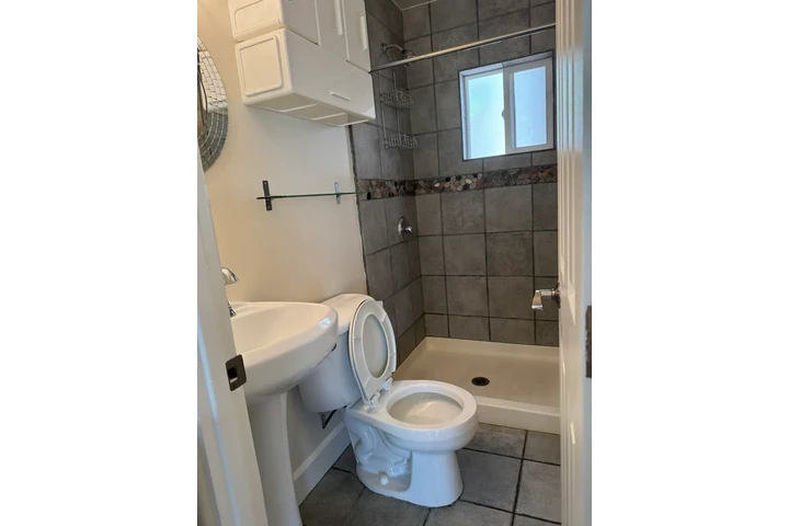 $1100 : Cozy 1-Bedroom and 1-Bathroom image 3