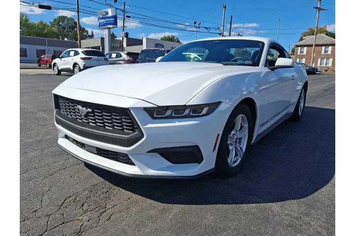 $28143 : Ford Mustang 2024 EcoBoost 2 image 4