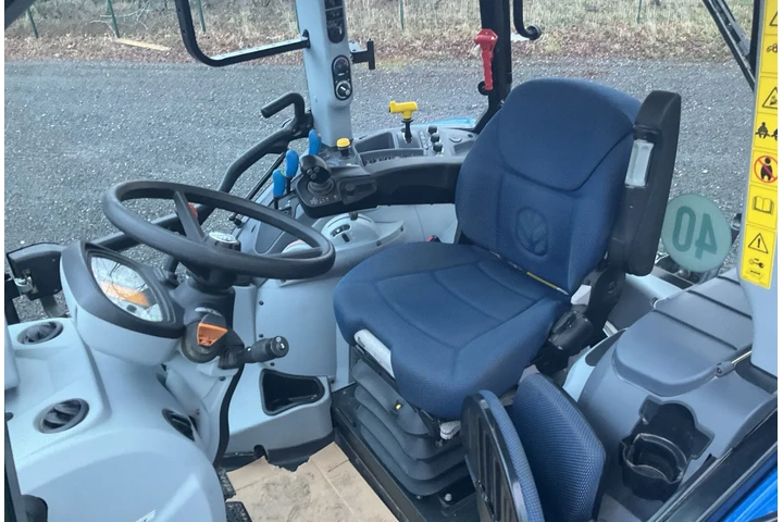 $15000 : Tractor New Holland T5.120EC image 5
