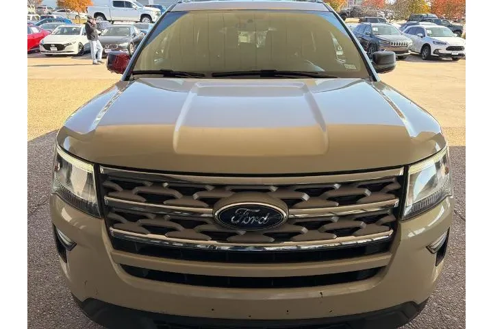 $11921 : Ford Explorer 2018 AWD XLT 4 image 1