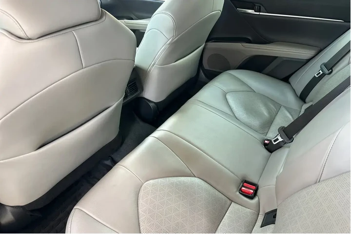 $22200 : Toyota Camry Hybrid 2023 XSE image 8