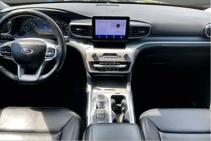 $33000 : Ford Explorer 2023 AWD XLT 4 image 7