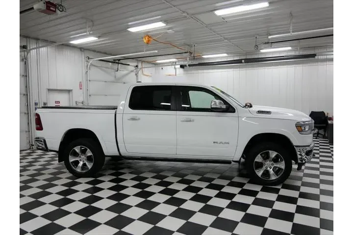 $31997 : Ram 1500 2021 4x4 Laramie 4d image 2
