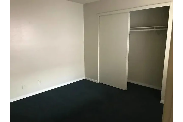$600 : Nice condo image 4