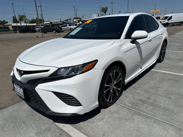 $18999 : 2020 Camry SE image 1