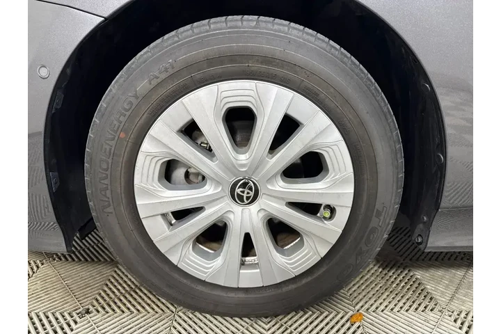 $19900 : Toyota Prius 2019 L Eco 4dr image 8