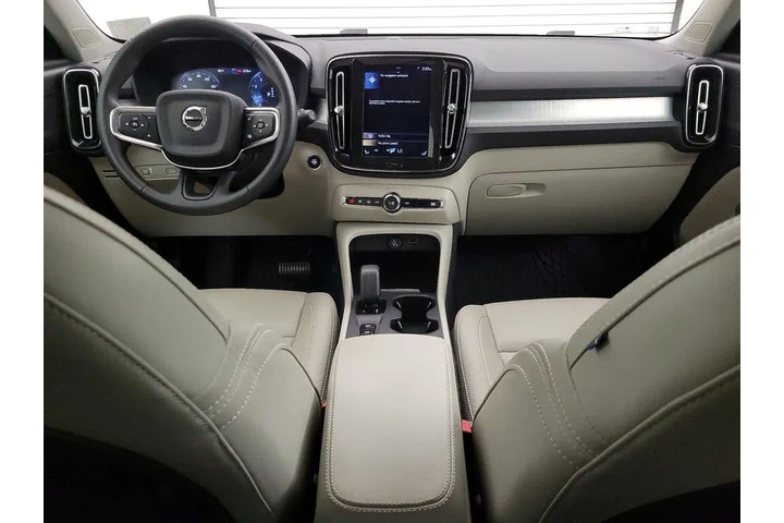 $21998 : Volvo XC40 2022 AWD T5 Momen image 9