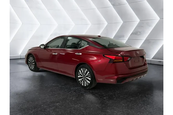 $18091 : Nissan Altima 2024 2.5 SV 4d image 6