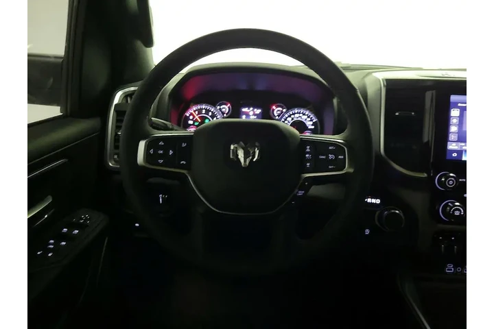 $38998 : Ram 1500 2025 4x2 Big Horn 4 image 10