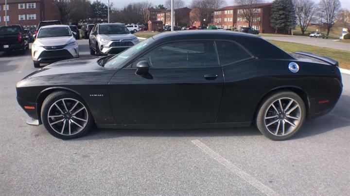 $31000 : PRE-OWNED  DODGE CHALLENGER R/ image 5