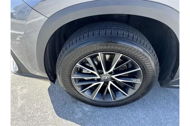 $39887 : Lexus NX 250 2024 Premium 4d image 10
