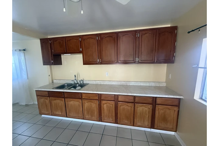 $1900 : Se Renta Casa image 8