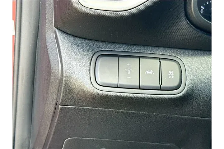 $15367 : Hyundai VENUE 2022 SEL 4dr C image 10