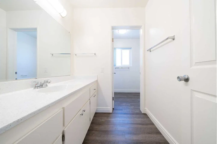 $2195 : Disponible Febrero 6th 2026 image 5