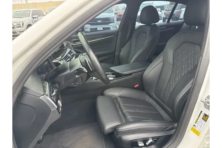 $26000 : BMW 5 Series 2022 530i 4dr S image 10
