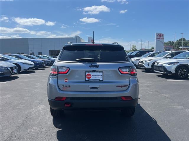 $24800 : PRE-OWNED 2022 JEEP COMPASS T image 6