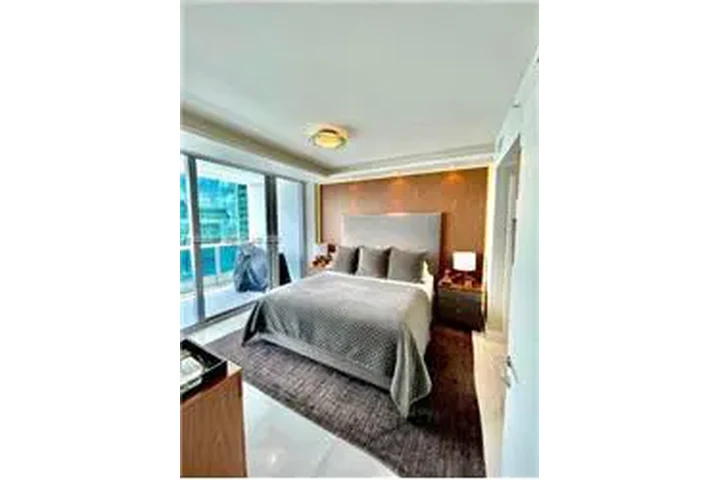 $5000 : Rental property with 1 bedro image 3