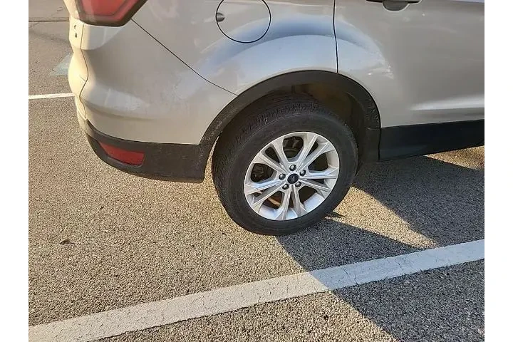 $12490 : Ford Escape 2018 AWD SE 4dr image 6