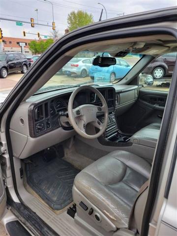 $3999 : 2004 GMC Yukon XL Denali image 10