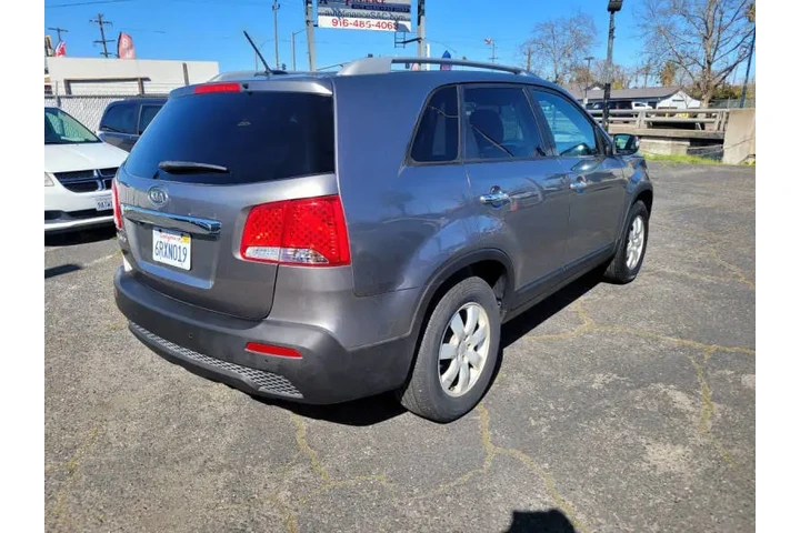 $6990 : 2011 Sorento LX image 4