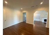 $1000 : spacious new bathroom home thumbnail