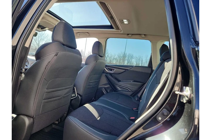 $26799 : Subaru Forester 2023 AWD Pre image 10