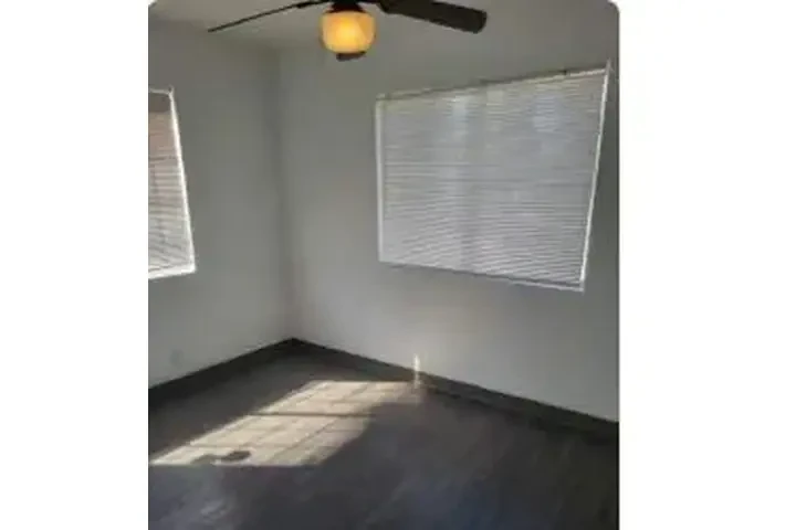 $1200 : SINGLE EN BALDWIN PARK image 3