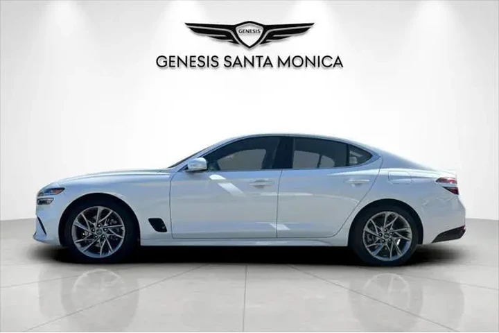 $23778 : Genesis G70 2022 2.0T 4dr Se image 8
