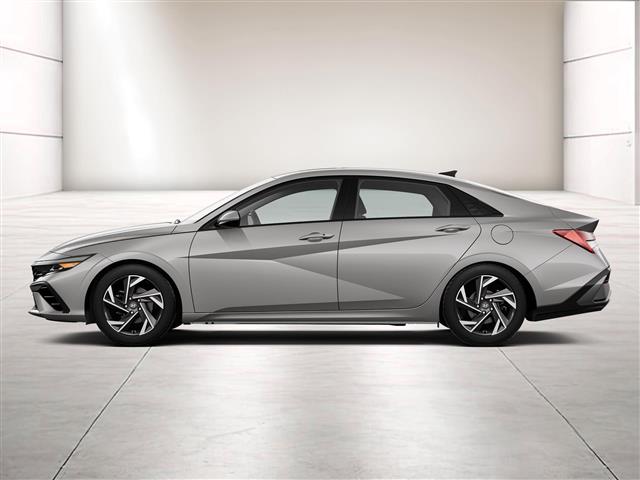 $27085 : New 2024 Hyundai ELANTRA SEL image 3