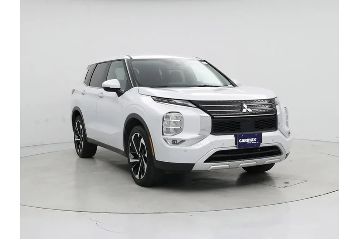 $26998 : Mitsubishi Outlander 2024 SE image 1