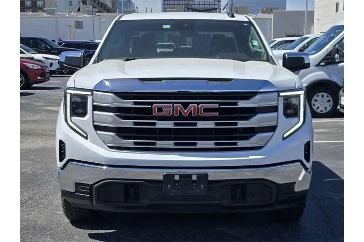 $39891 : GMC Sierra 1500 2023 4x4 SLE image 2