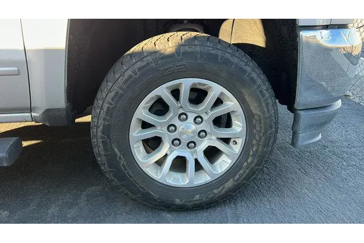 $23984 : Chevrolet Silverado 1500 LD image 2