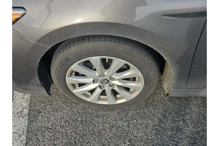 $18000 : Toyota Camry 2019 LE 4dr Sed image 3