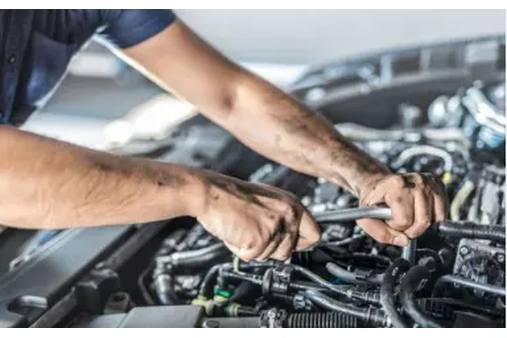 SALVADOR MÓVIL MECÁNICO image 2