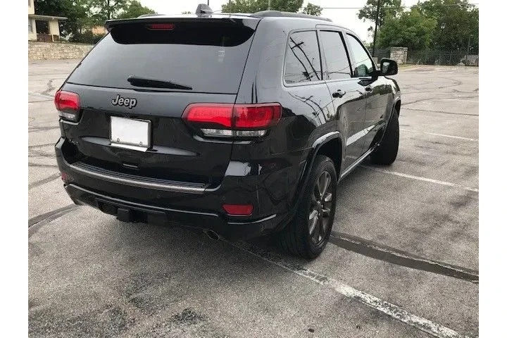 $6800 : 2016 Grand Cherokee LTD 4WD image 4