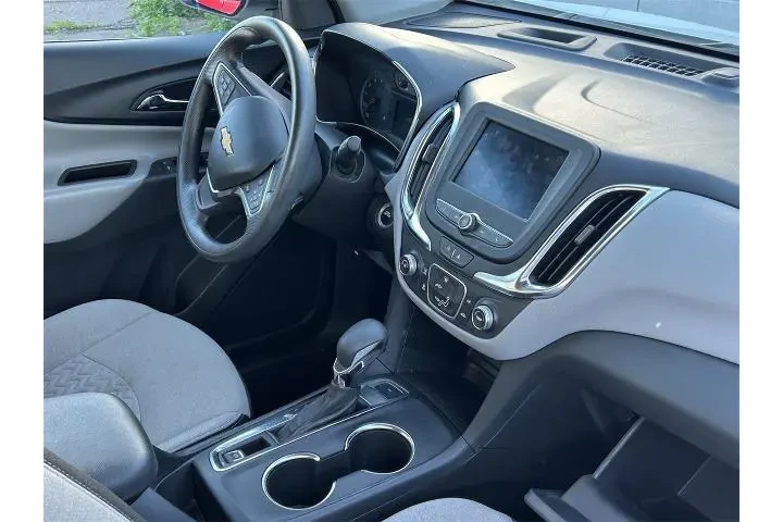 $18038 : Chevrolet Equinox 2024 4x4 L image 6