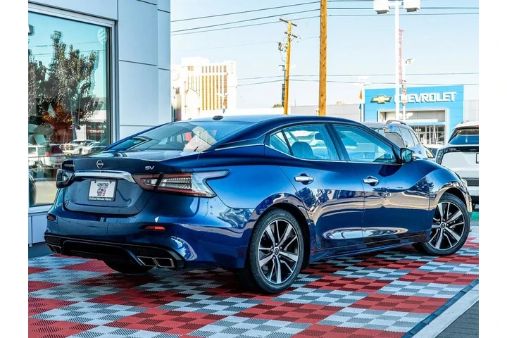 $24288 : Nissan Maxima 2023 3.5 SV 4d image 1