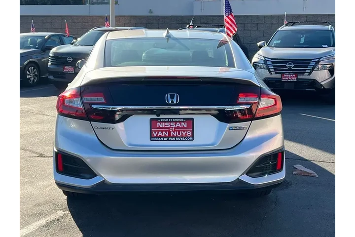 $18998 : Honda Clarity Plug-In Hybrid image 4