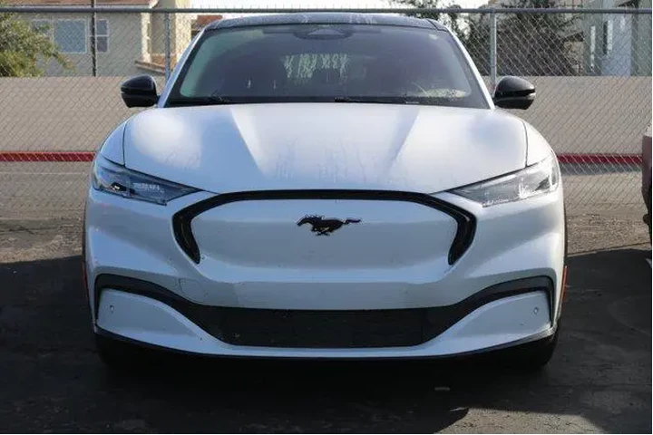 $25390 : Ford Mustang Mach-E 2023 Pre image 3