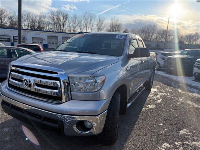 $8990 : 2010 Tundra image 7