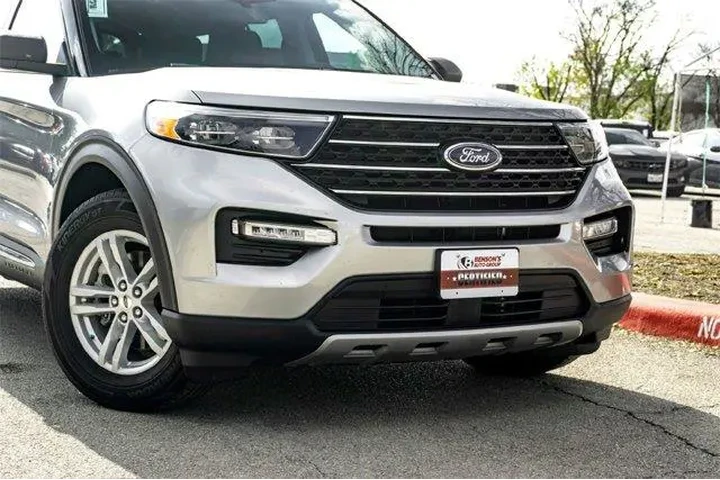 $29017 : Ford Explorer 2024 XLT 4dr S image 3