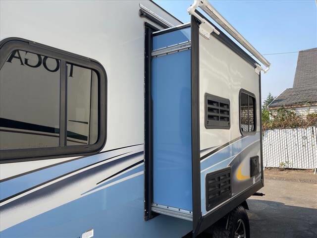 $16995 : 2018 Forest River R-Pod image 8