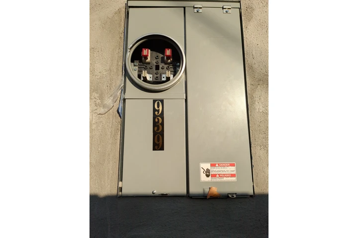 Se hacen trabajos de electrici image 3