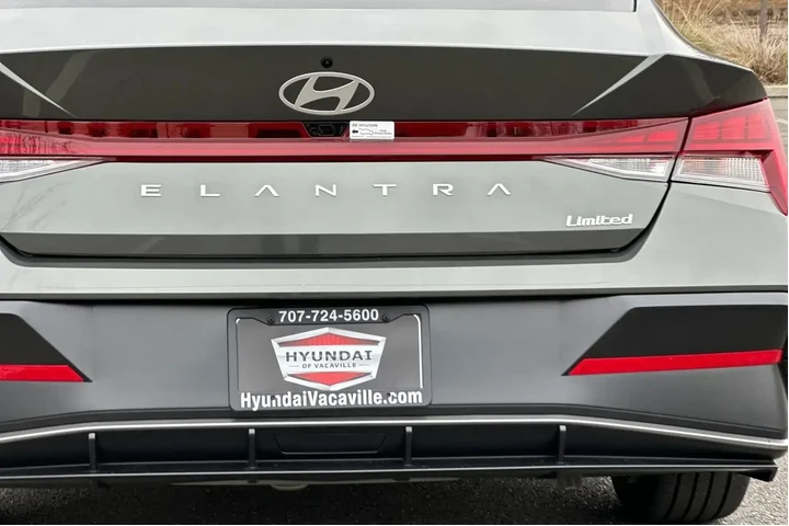 $23997 : Hyundai ELANTRA 2025 Limited image 9
